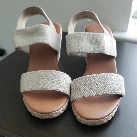 Take A Look About Tommy Bahama Espadrilles